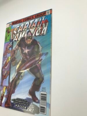 Marvel Legacy: Captain America #695 - Lenticular Cover with The Invincible Iron-Man #126 - Image 2